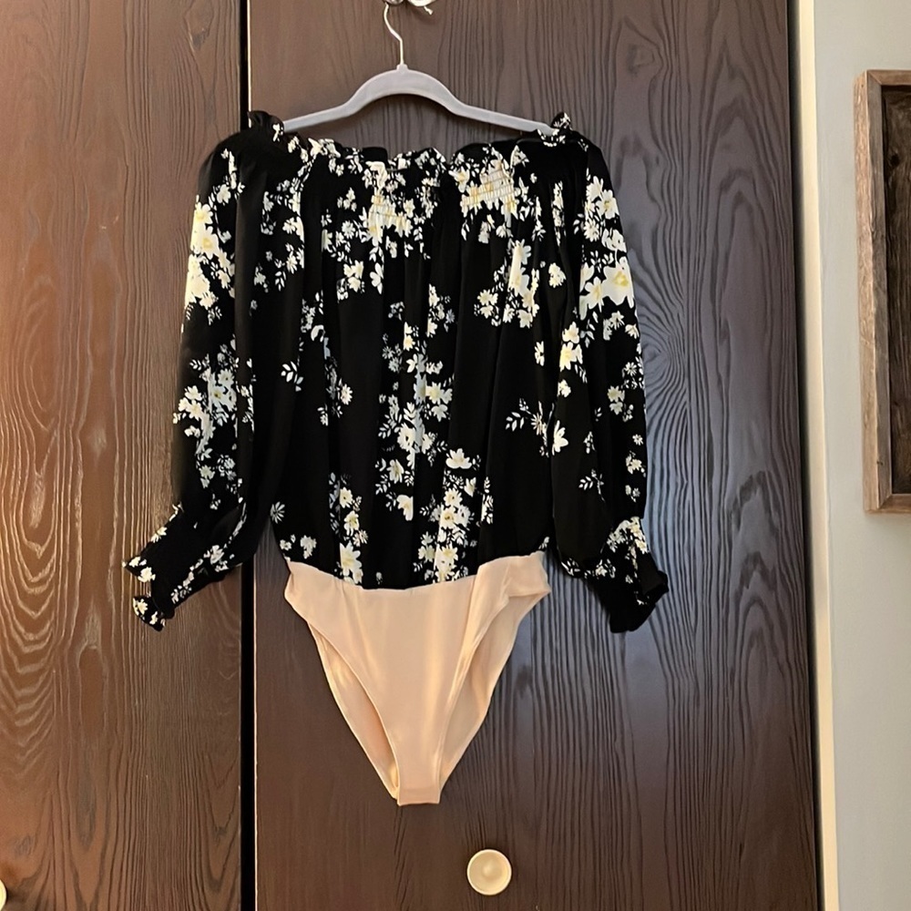WAYF black with yellow and white flower pattern blouse bodysuit. Size Medium.